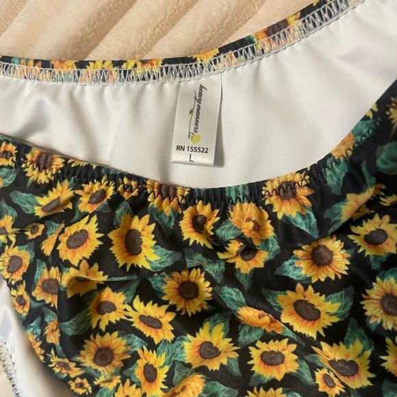 NWOT Heavy Manners Tie Front Top and High Waist Bikini - Picture 11 of 16